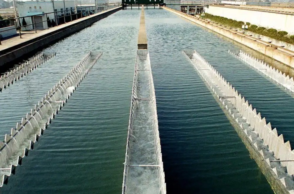 辰兴药业助力于水厂水渠水处理消毒方案案例